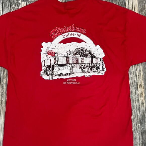 ๐๏ธโ๏ธ๐โโ๏ธ HAWAII NOSTALGIA Surf Rainbow Drive In Maui Vintage Look T-Shirt Sz 2 - Picture 1 of 10